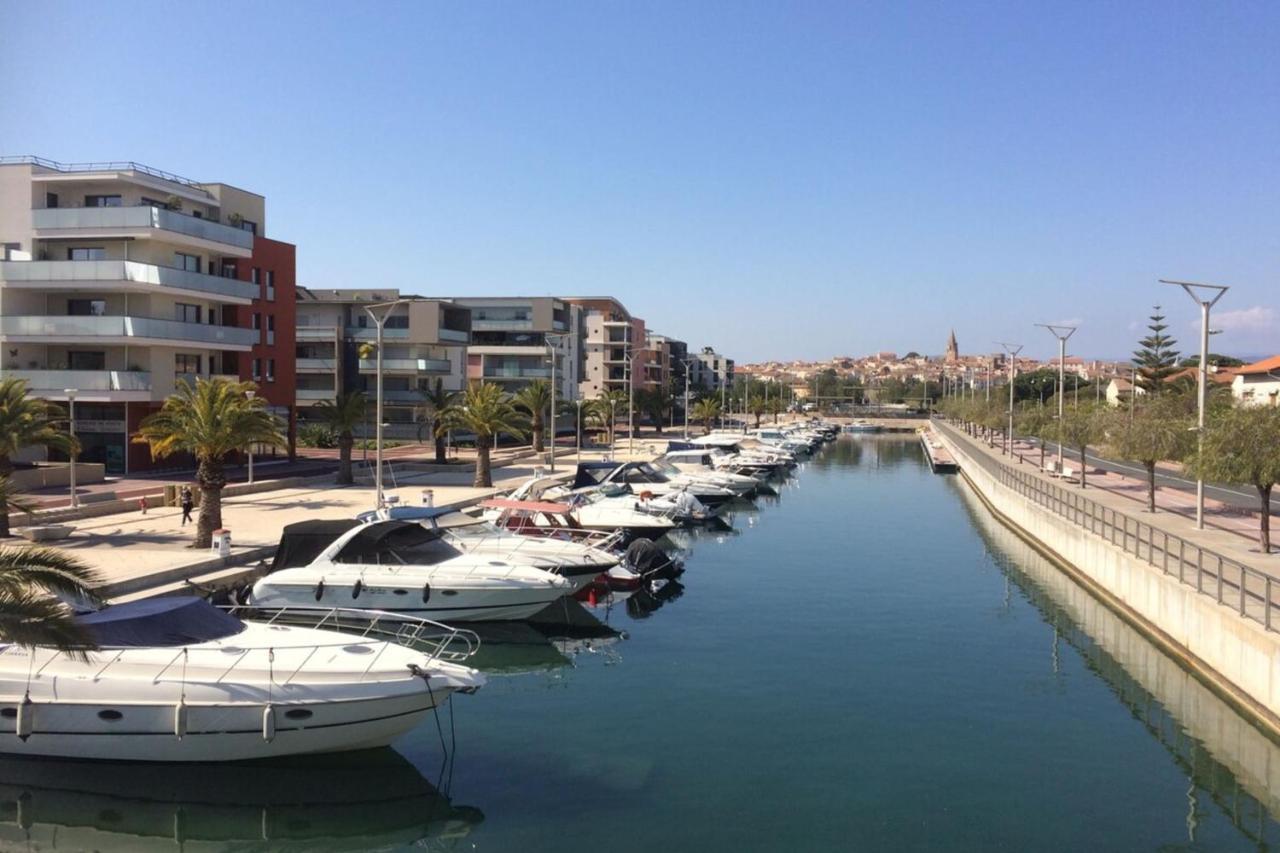 Chic Appart Du Port Fréjus Buitenkant foto